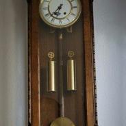 Настенные жильные часы с боем SBS FEINTECHNIK 128 см